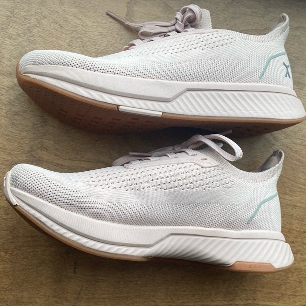 FLUX ADAPT RUNNER NWOT. Size 6. Pink Blush. - Picture 10 of 11